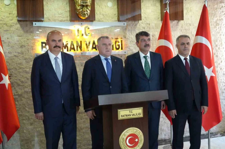 Gençlik ve Spor Bakanı Osman Aşkın Bak Batman’da
