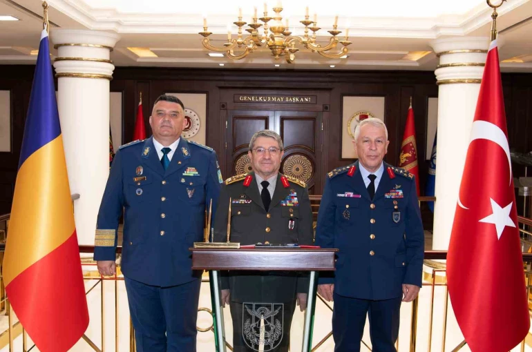Genelkurmay Başkanı Orgeneral Bayraktaroğlu, Romanya Hava Kuvvetleri Komutanı Baraboi’yi kabul etti