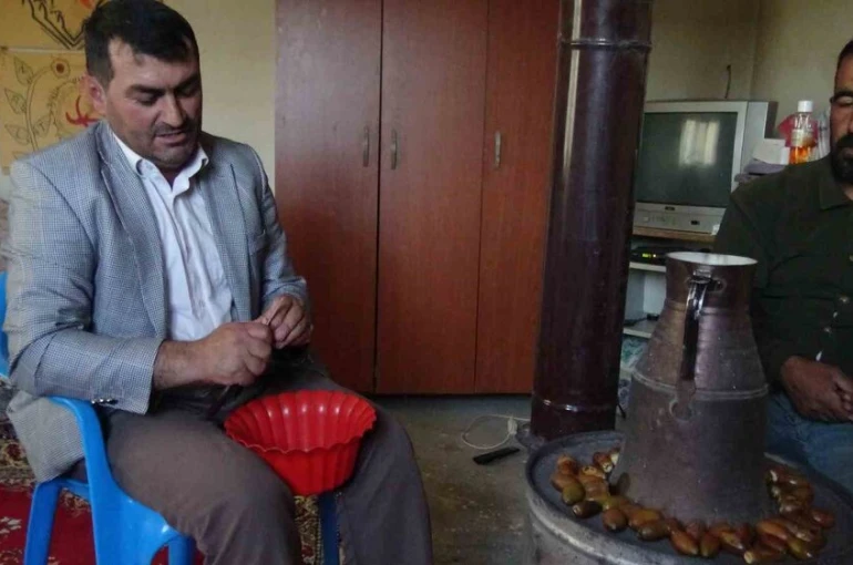 Gercüş’ün ’Doğu kestanesi’: Organik meşe palamudu kış sofralarının vazgeçilmezi oluyor
