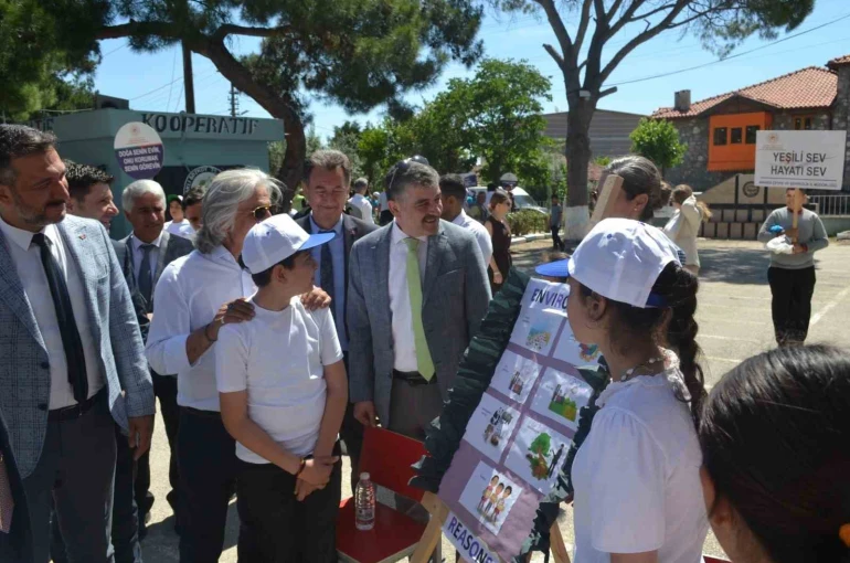 Geri dönüşümle yenilenen okulda çevre seferberliği