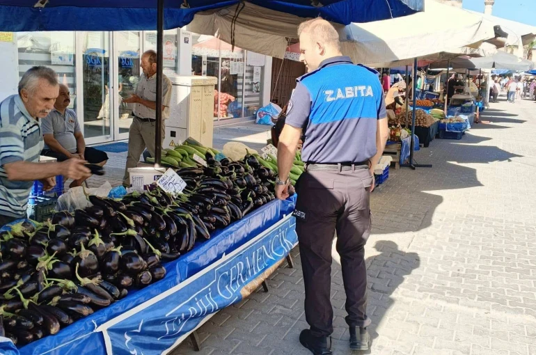 Germencik’te pazarda etiket denetimi