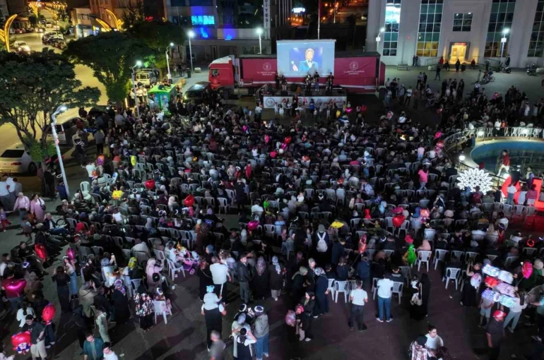 Gezici sinema tırı Çorum’da açık hava nostaljisi yaşattı