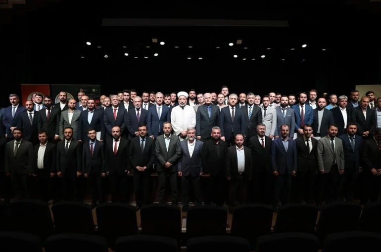 GİBTÜ-Müftülük işbirliğinde "Din Görevlileri Mesleki Eğitim ve Gelişim Seminerleri II" sertifika töreni