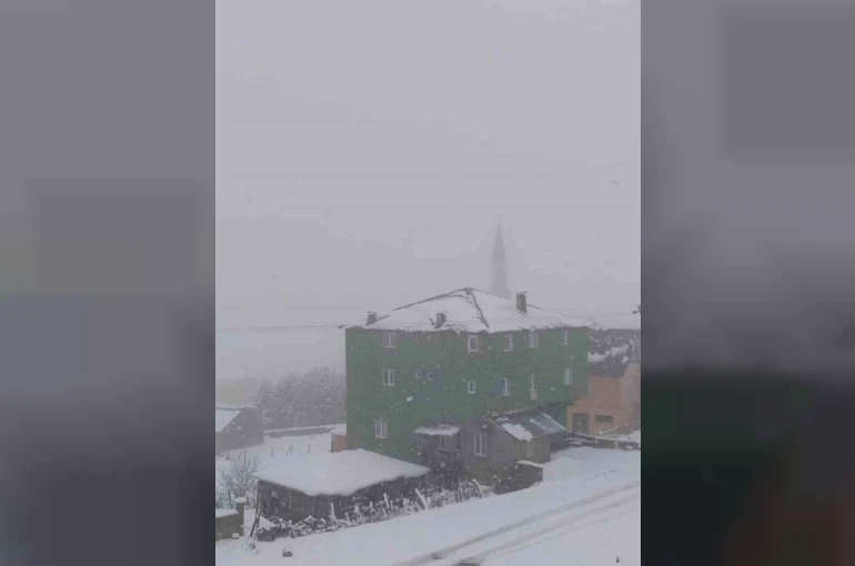 Giresun yaylaları beyaza büründü