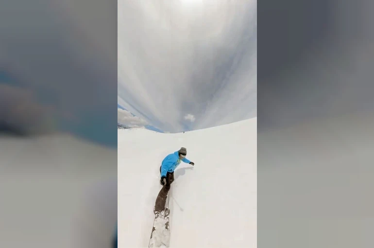 Giresun yaylalarında nisan ayında snowboard keyfi