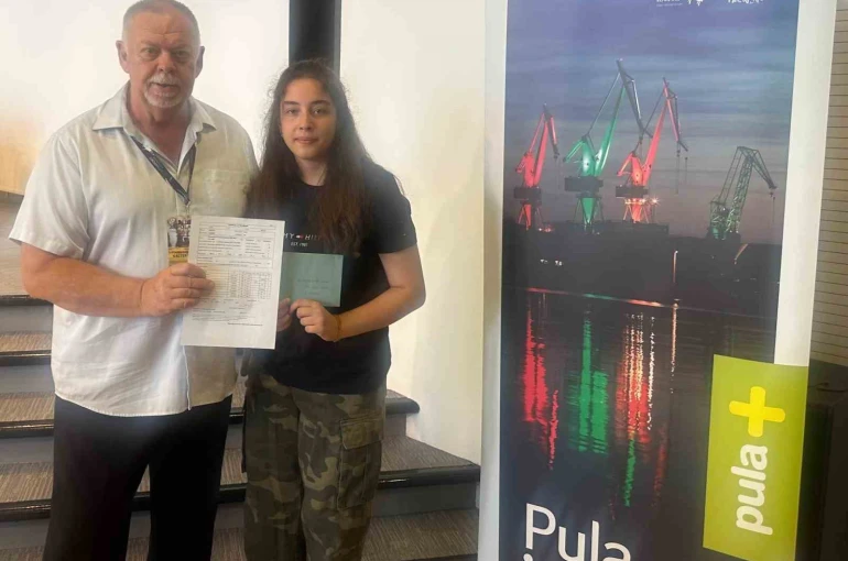 GKV’li Beren Kalyoncu satrançta dünya zirvesinde