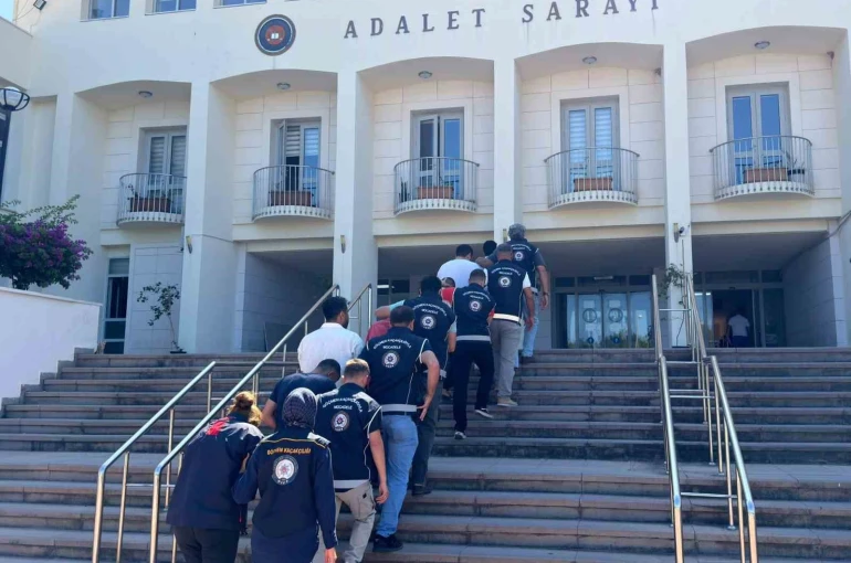 Göçmen kaçakçılığı operasyonunda 7 tutuklama