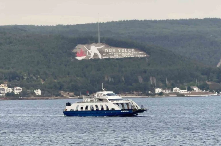 Gökçeada feribot seferleri iptal edildi