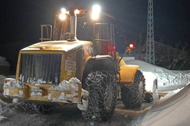 Göksun kırsalında kar mesaisi