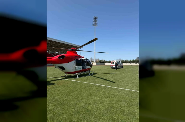 Gökyüzünden umut: Solunum sıkıntısı yaşayan bebek helikopterle taşındı