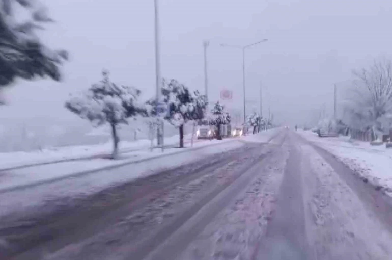 Gölbaşı ilçesinde yoğun kar yağışı