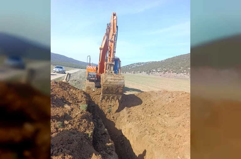 Göle dönen Kuru Ova’daki sular Beyşehir Gölü’ne aktarılıyor