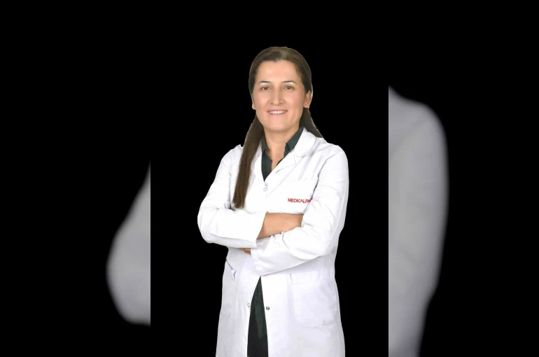 Göz çizdirme işlemi öncesinde ayrıntılı göz muayenesi şart
