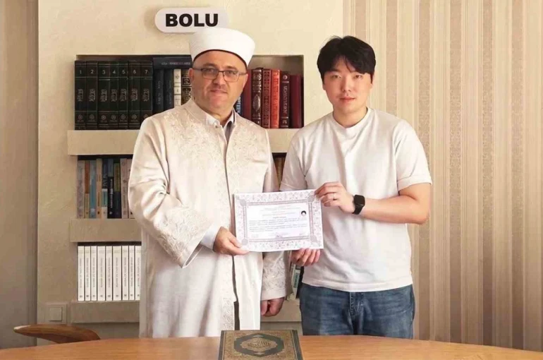 Güney Koreli genç Bolu’da Müslüman oldu