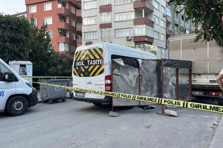 Güngören’de servis aracının altında kalan yaşlı adam hayatını kaybetti