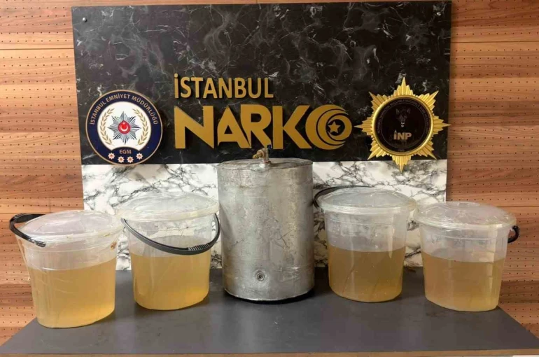 Güngören’de uyuşturucu operasyonu: Alüminyum kazandan 40 kilo sıvı metamfetamin çıktı