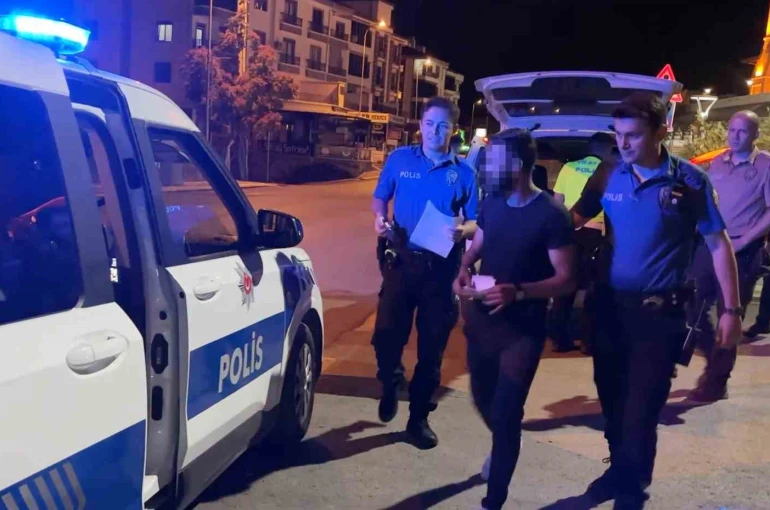 Gurbetten izne geldi, alkollü yakalanınca ehliyetine el konup gözaltına alındı