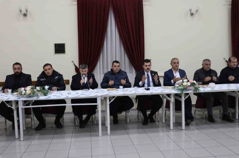 Gürün esnafı Ulu cami için bağış gecesinde buluştu