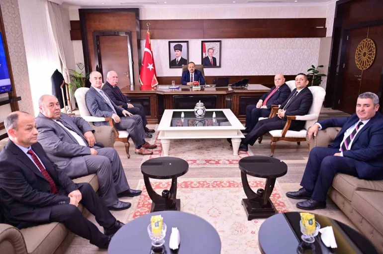 Güven tazeleyen Başkan Özmeriç, şoför esnafı için saha çalışmalarına başladı