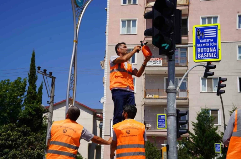 Güvenli ulaşım için 269 kavşakta bakım