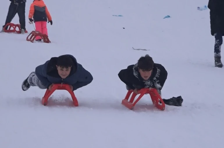Güzeldağ Kayak Merkezi 15 bin kişiyi ağırladı