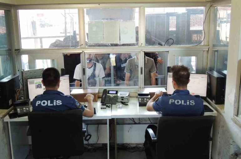 Habur Sınır Kapısı’nda 9 ayda 788 firari yakalandı