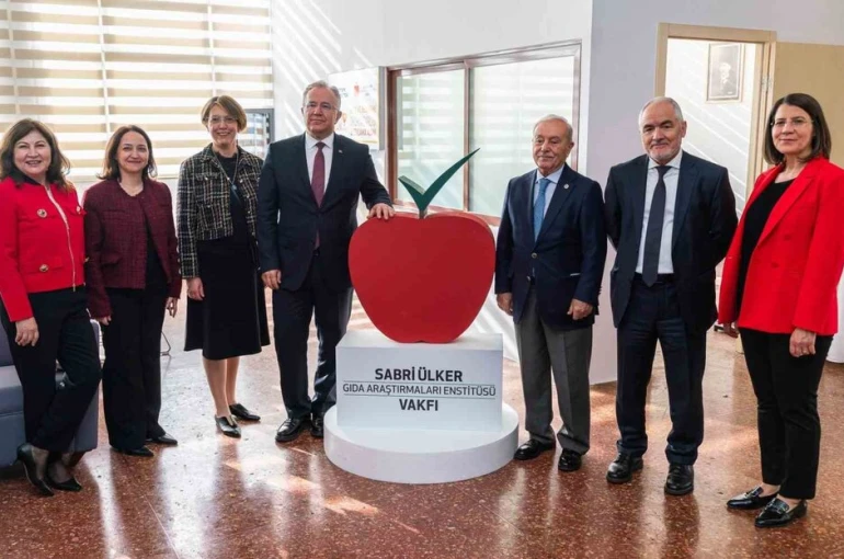 Hacettepe Üniversitesi ve Sabri Ülker Vakfı, "Gıda ve Beslenme Okuryazarlığı Uygulama Alanı" için iş birliği yaptı