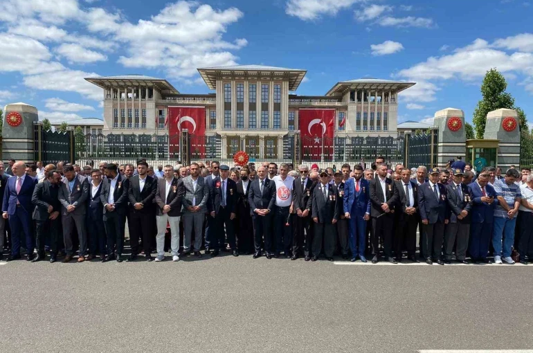 "Hain darbe girişimi unutulmadı, unutturulmayacak"