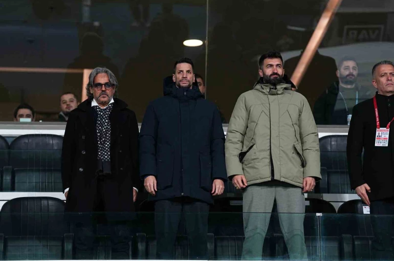 Hakan Balta, Başakşehir - Konyaspor maçını tribünden takip etti