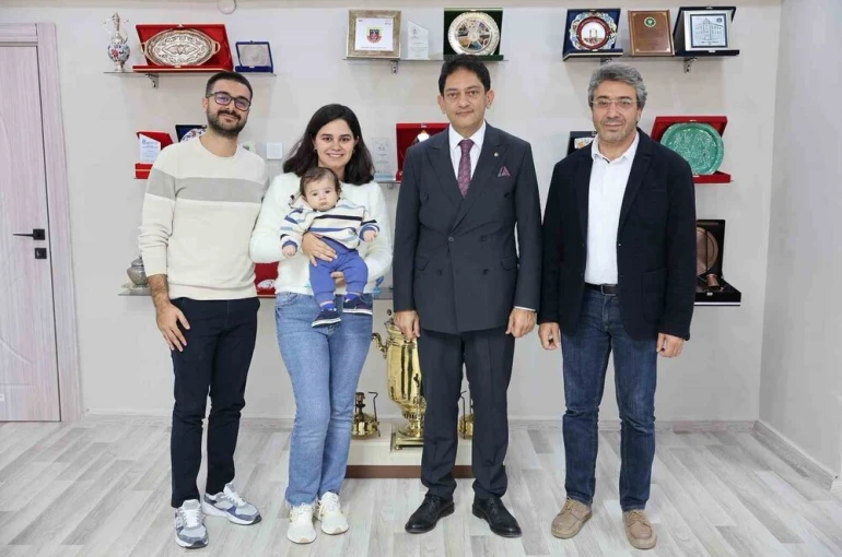 Hakan Oral’dan Teoman bebeğe destek: "Biz birlikte güçlüyüz"