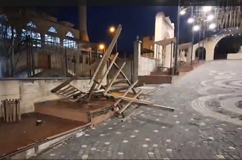 Hakkari’de kamelyalar tahrip edildi