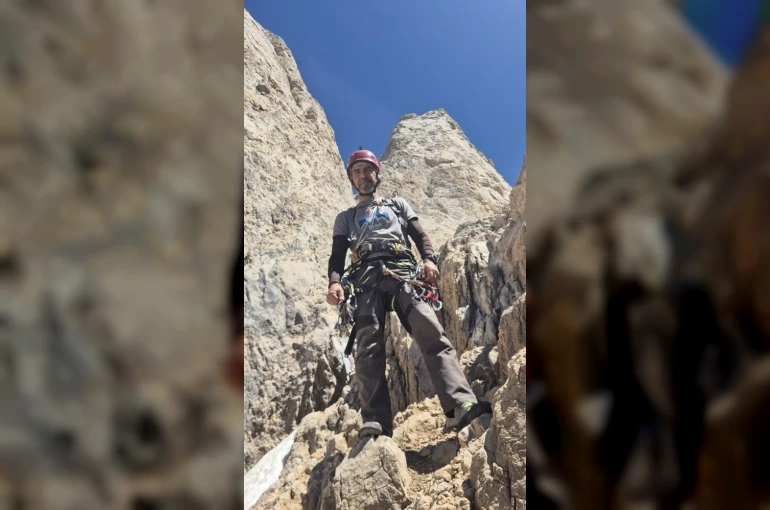 Hakkari’de kaybolan dağcının cansız bedenine ulaşıldı