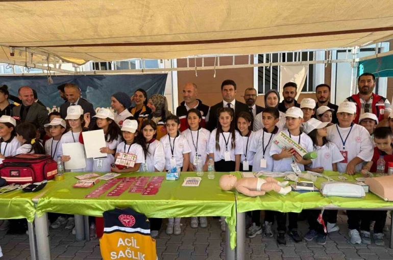 Hakkâri’de "Sağlıklı Çocuk, Sağlıklı Gelecek" etkinliği