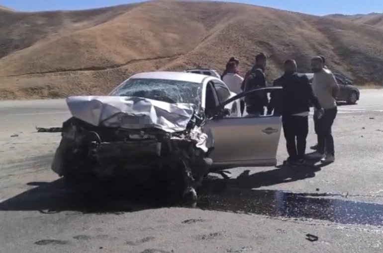 Hakkari’de trafik kazası: 4 yaralı