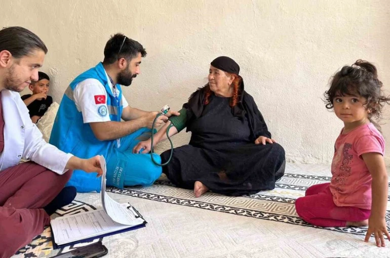 Hakkari’de vatandaşlara yerinde sağlık hizmeti