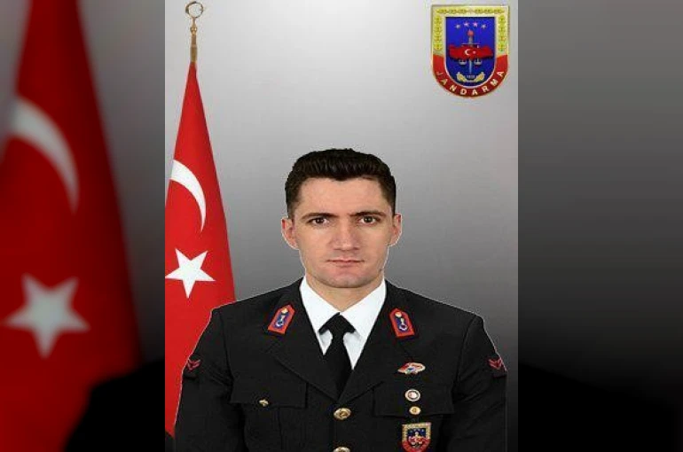 Halı saha maçında kalp krizi geçiren jandarma hayatını kaybetti