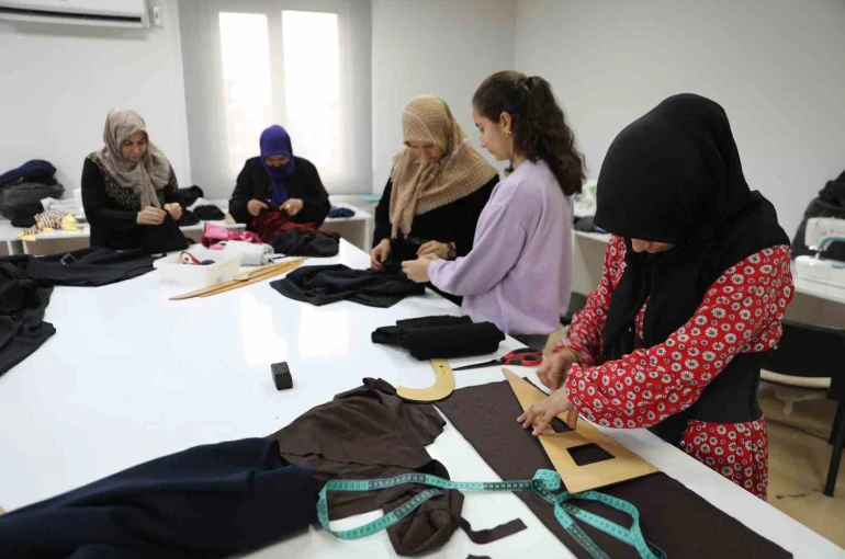 Haliliye Belediyesi’nden kadınlara eğitim ve hobi desteği
