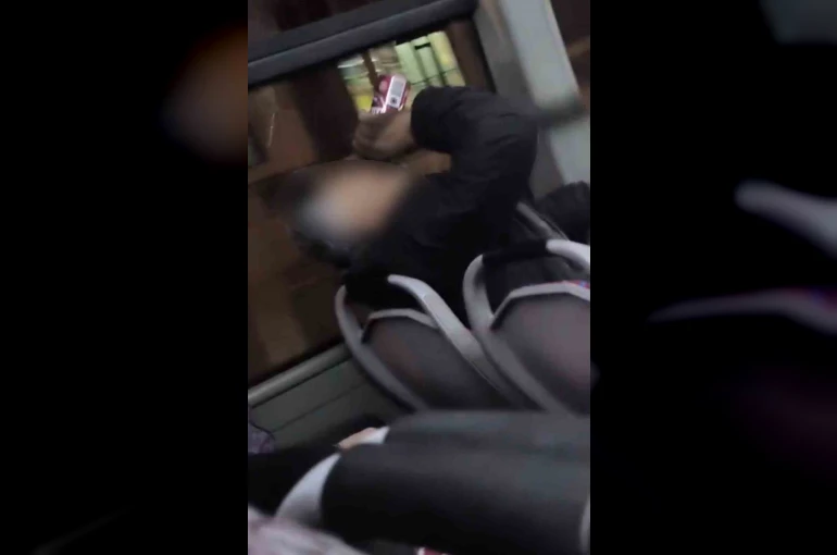Halk otobüsünde alkol rezaleti tepki çekti
