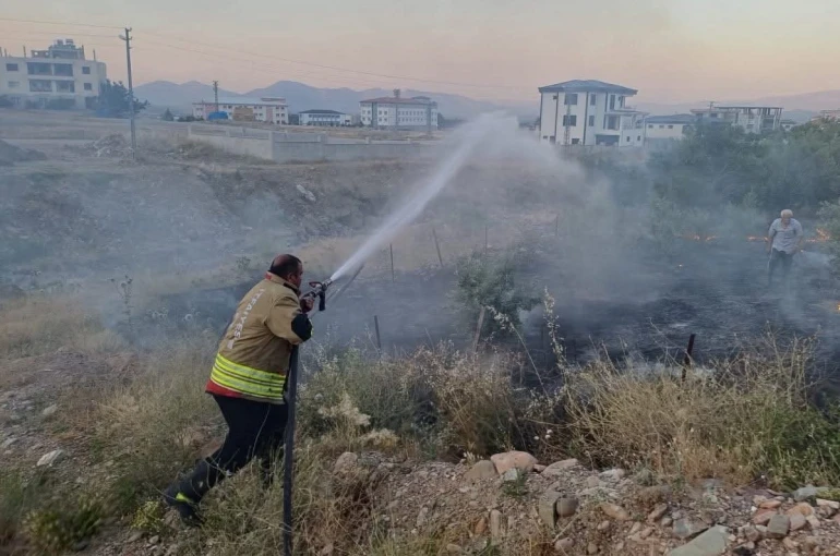 Hassa’da bahçe yangını
