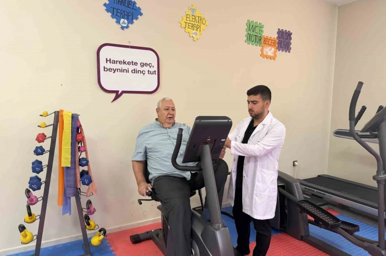Hastalığın etkisiyle kaybolan adam Alzaymır Merkezi’nde yeniden hayat buldu
