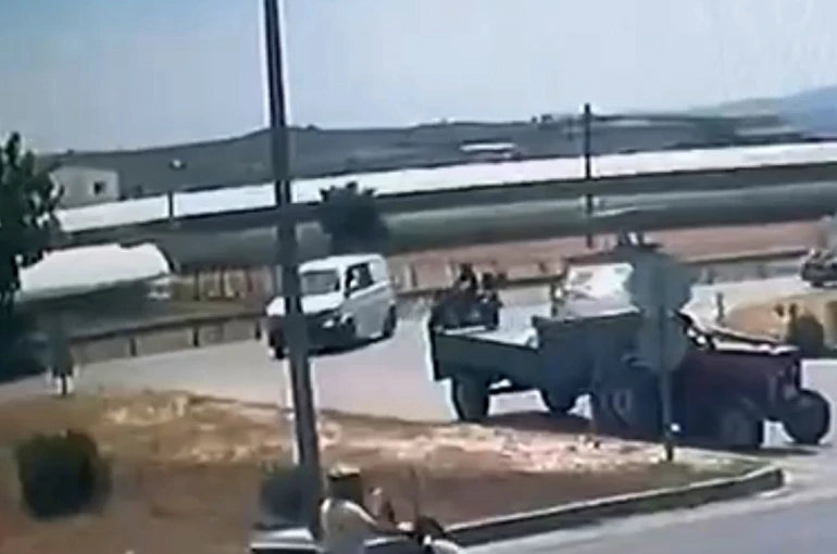 Hatalı dönüş motosiklet sürücüsünü canından ediyordu