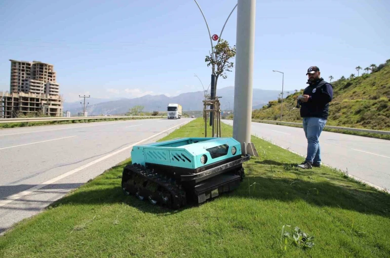 Hatay Büyükşehir Belediyesi’nden yeşil alanlara teknolojik dokunuş