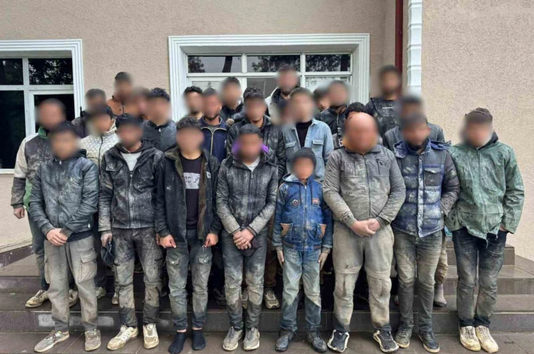 Hatay’da 37 kaçak göçmen yakalandı
