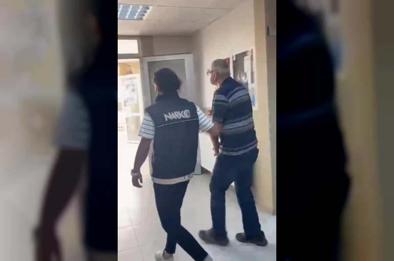 Hatay’da 5 yıl hapis cezası bulunan uyuşturucu taciri şahıs tutuklandı