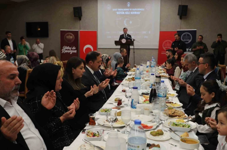 Hatay’da şahit aileleri ve gaziler iftar sofrasında buluştu