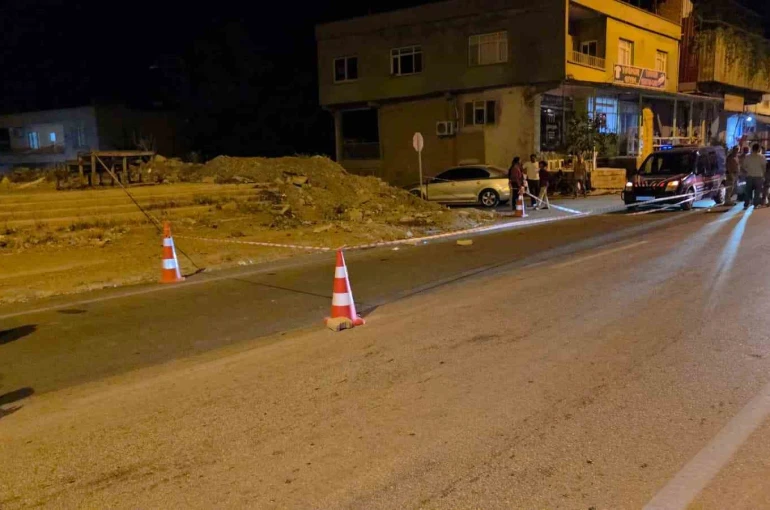 Hatay’da silahlı kavga kamerada: 2 yaralı