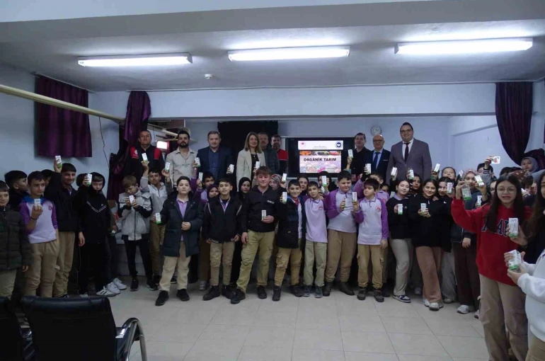 Havran İmam Hatip Ortaokulu’nda organik tarım ve iyi tarım uygulamaları eğitimi verildi