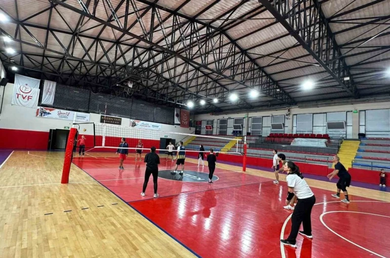 Havran MYO’da spor etkinliğiyle öğrenciler stres attı