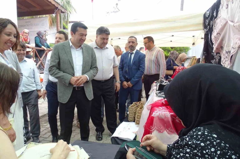 Havran’da Halk Eğitimi Merkezi yıl sonu sergisi açıldı