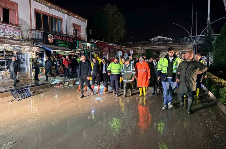 Havza’da eğitime sel arası